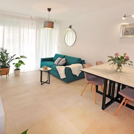 Family Apartment Noel - Omiš Kültér fotó