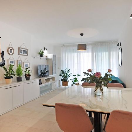 Family Apartment Noel - Omiš Kültér fotó