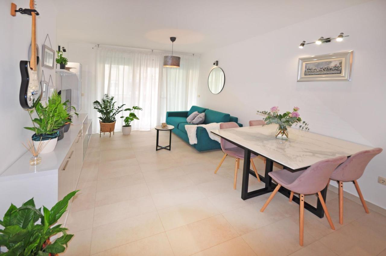 Family Apartment Noel - Omiš Kültér fotó