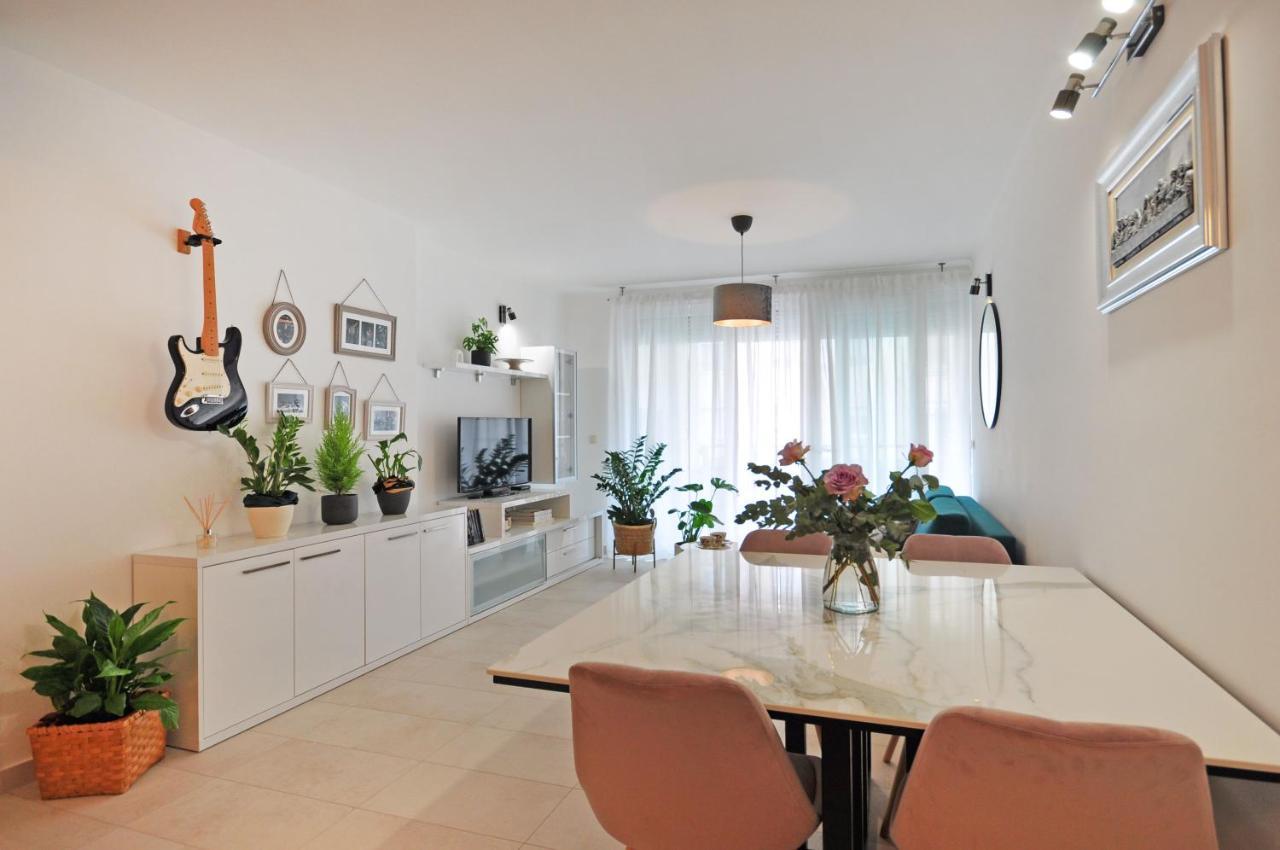 Family Apartment Noel - Omiš Kültér fotó