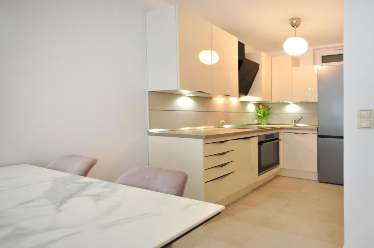 Family Apartment Noel - Omiš Kültér fotó