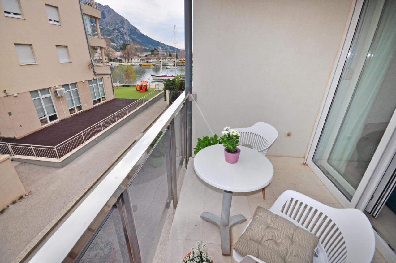 Family Apartment Noel - Omiš Kültér fotó
