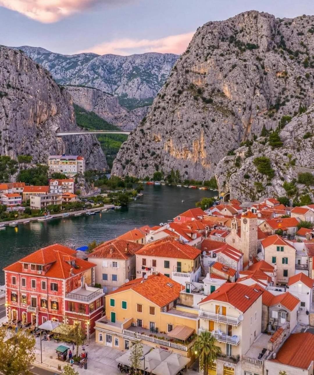 Family Apartment Noel - Omiš Kültér fotó